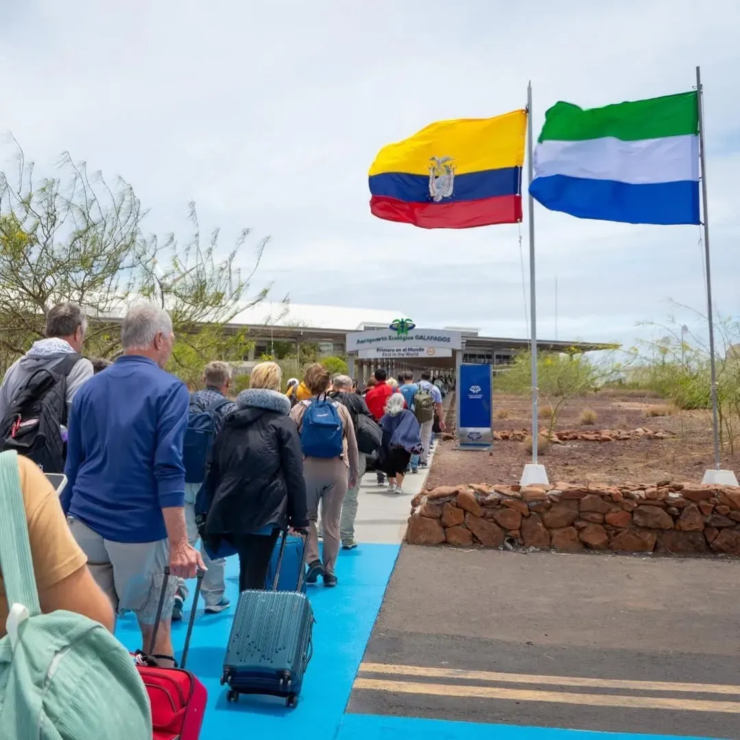 Aeropuerto Ecológico de Galápagos Fila.webp