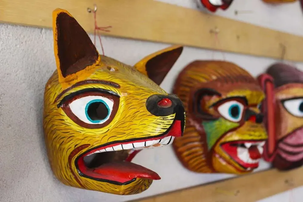 Visita a un taller artesanal en la Comunidad de Tigua