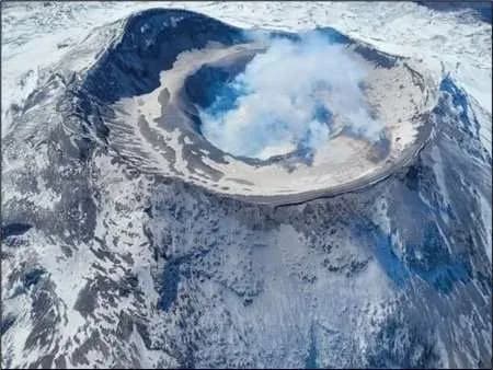 Cotopaxi volcano crater - How to visit Cotopaxi