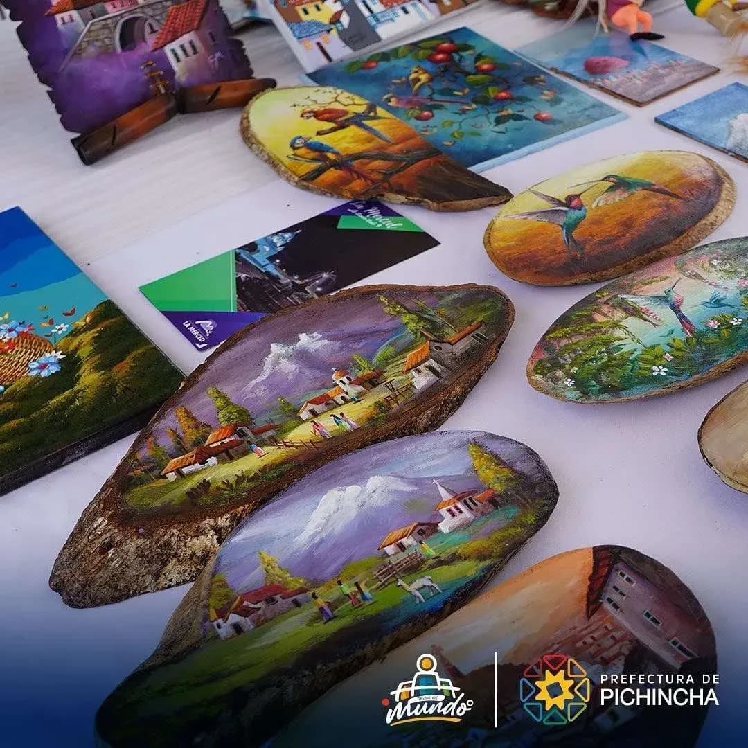 Handicrafts at the Middle of the World