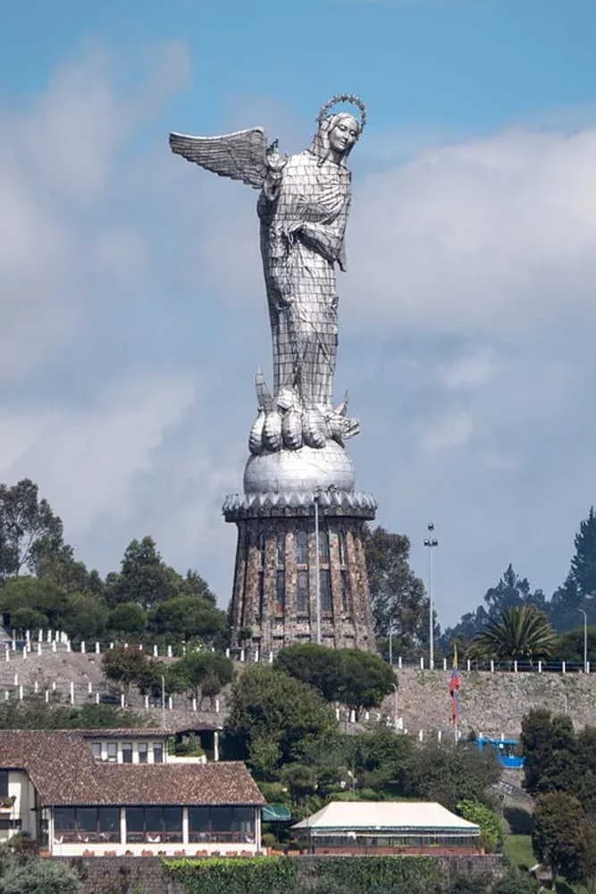 how to get to el panecillo
