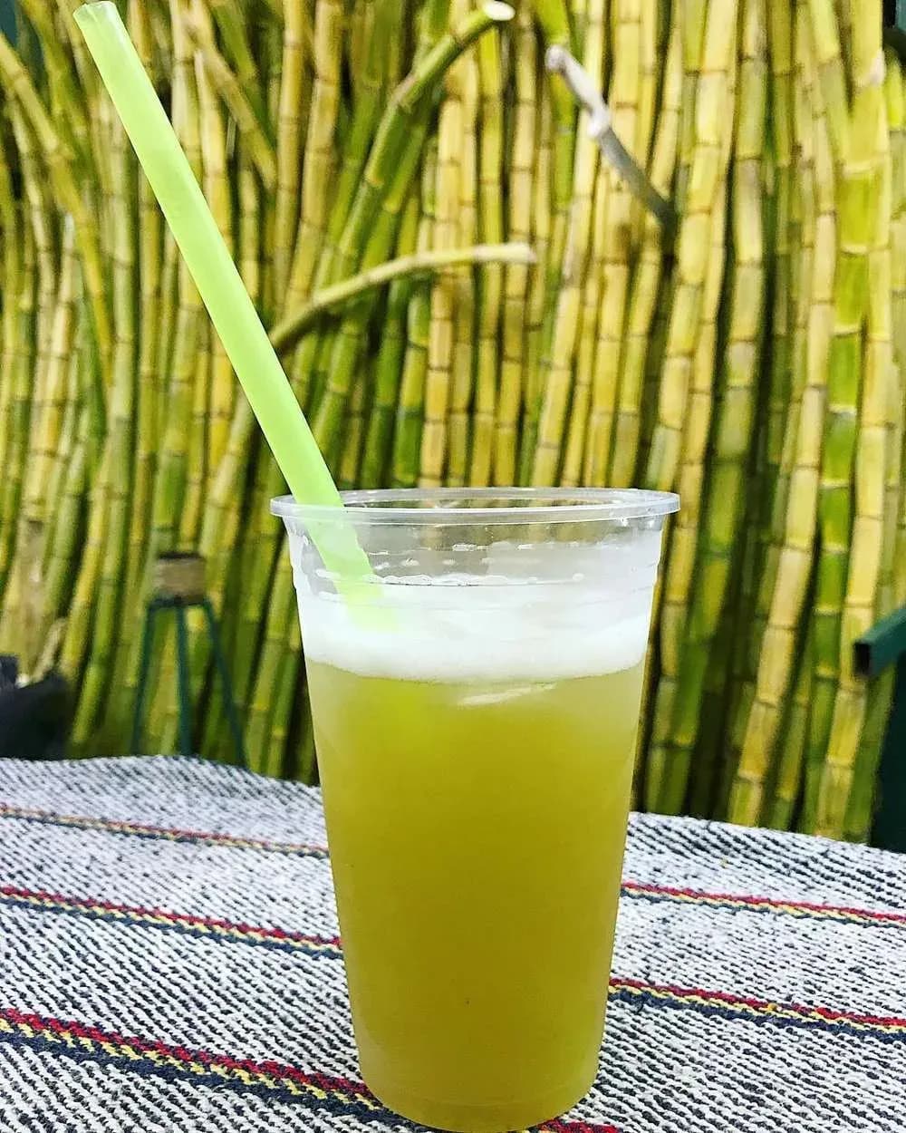 jugo de caña baños ecuador