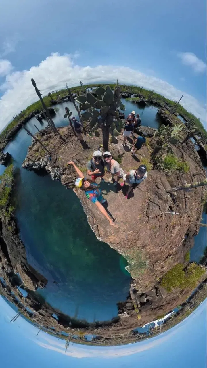 los tuneles cabo rosa Isabela galapagos
