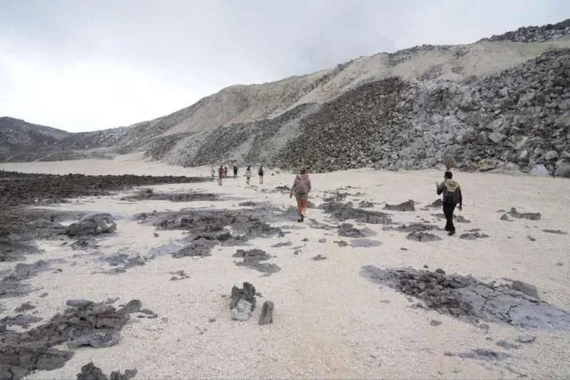 Sulfur mines - Things to do in Galapagos