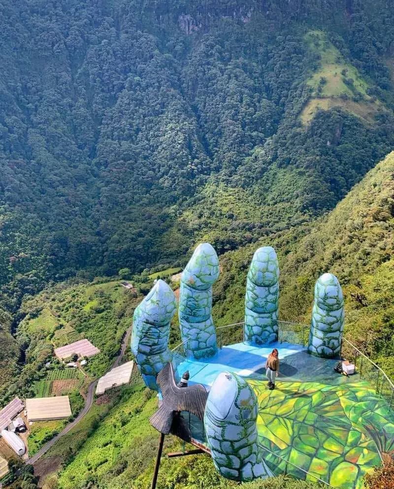 Things to do in Banos Ecuador - Mano de la Pachamama