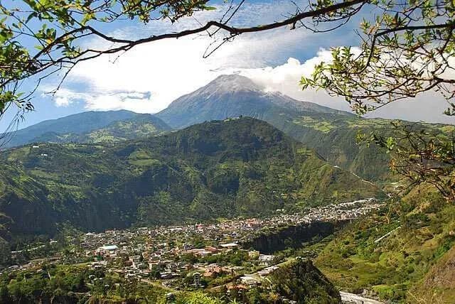 Things to do in Banos Ecuador - Volcan Tungurahua hiking