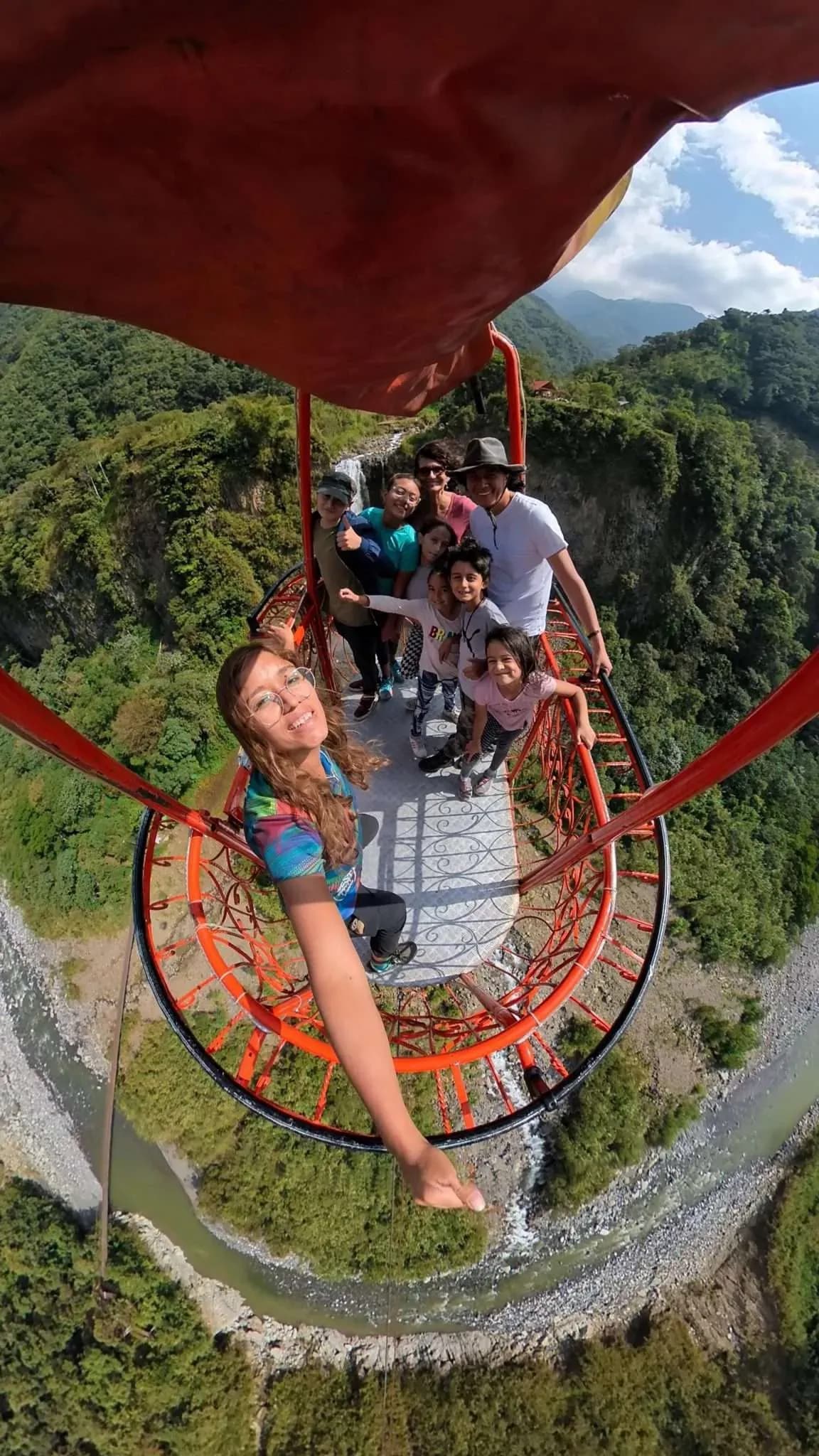 Tarabita sobre el Río Pastaza