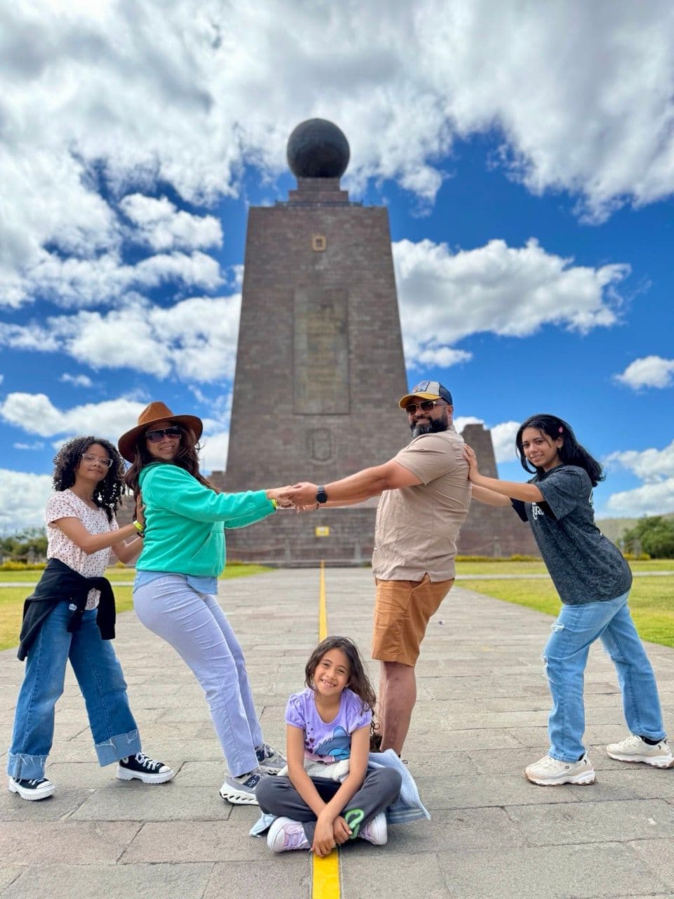 Mitad del Mundo 3