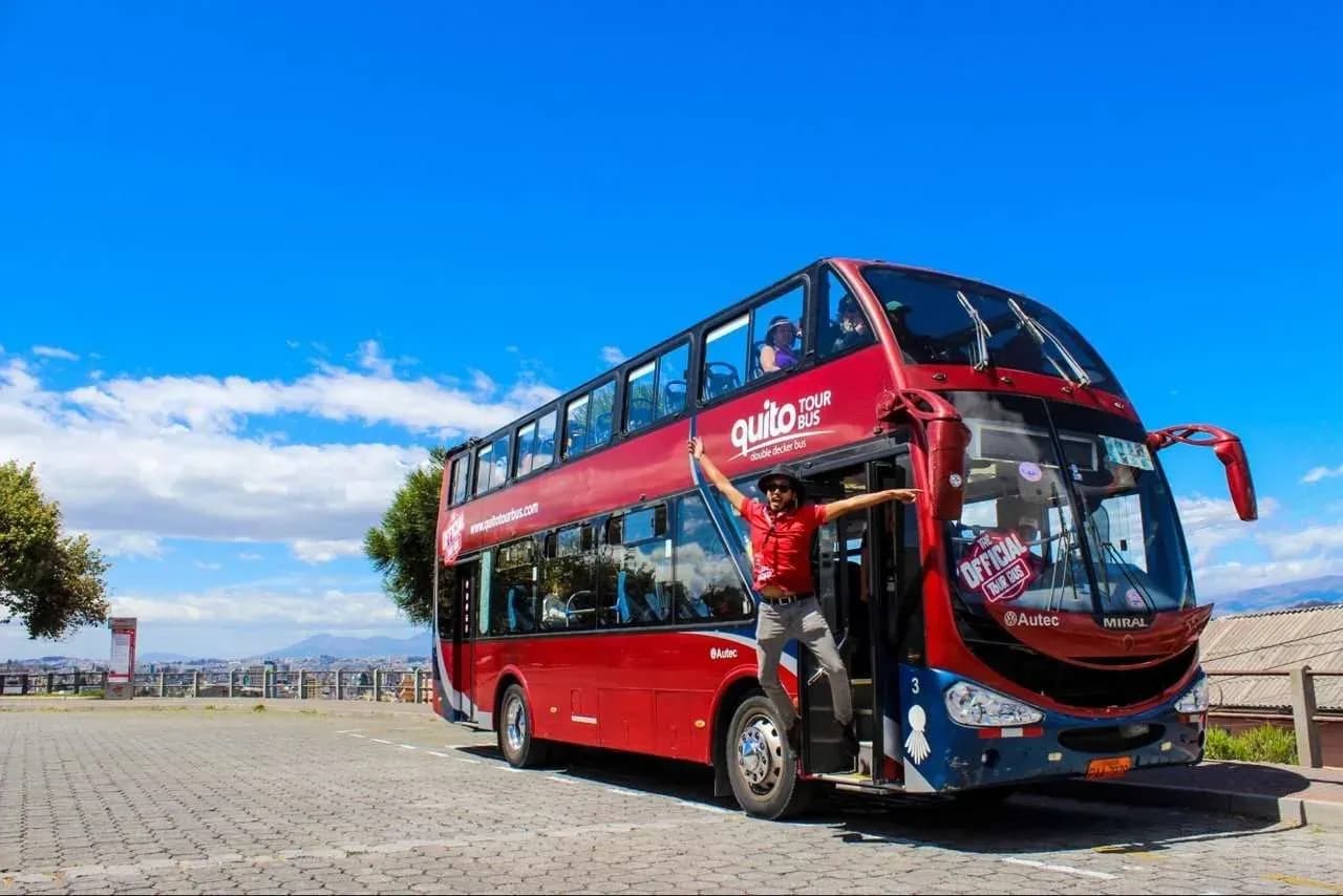 What to do in Quito in One day - Quito tour bus